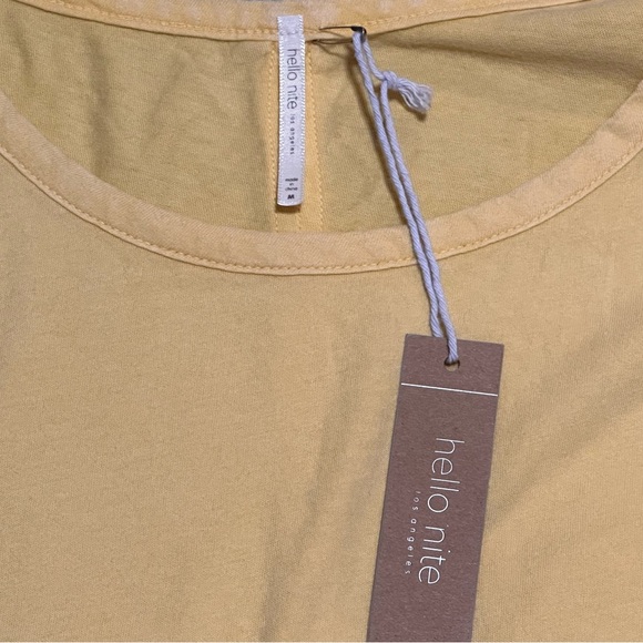 Hello Nite Los Angeles NWT Sunflower Tee Size Medium - Picture 3 of 3